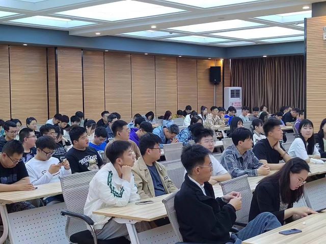 把握机会 筑梦未来